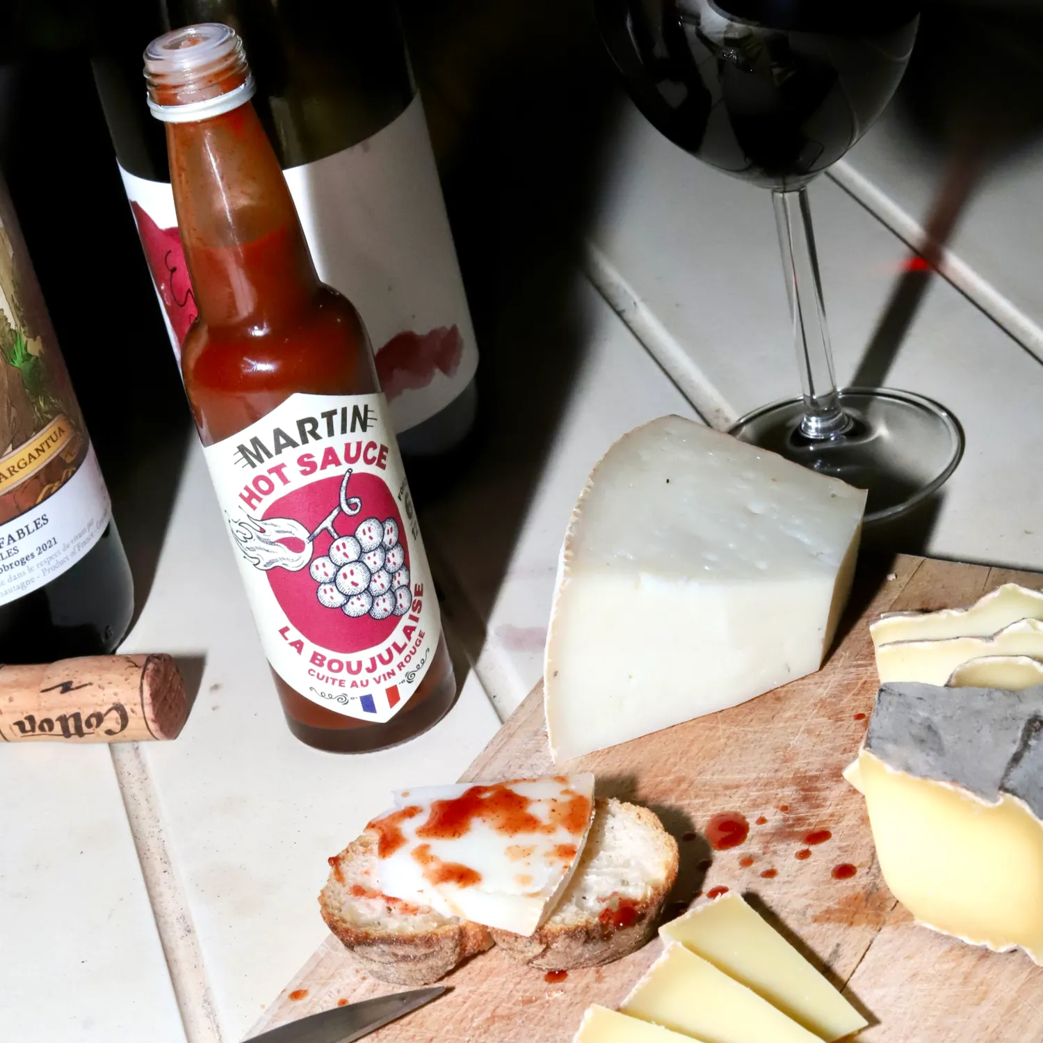 Maison Martin La Boujulaise salsa piccante vino Gamay forza 6