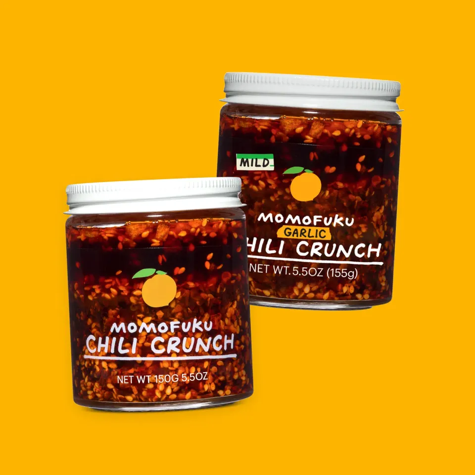 Momofuku Chili Crunch Duo olio piccante classico + aglio dolce